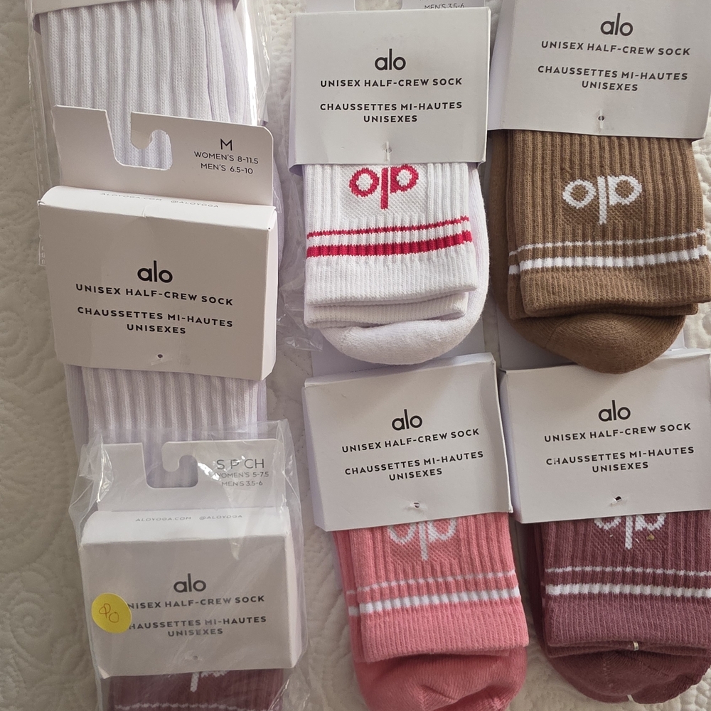 ALO Yoga Half-Crew Socks Pack — White, Pink, Brown